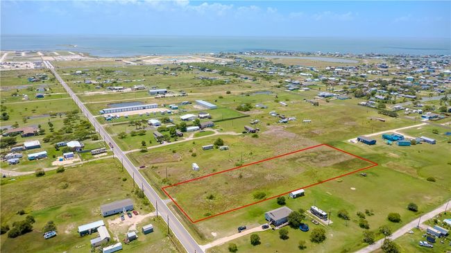 The lines are an estimate and not guaranteed. Please do your due diligence to verify property lines. | Image 9