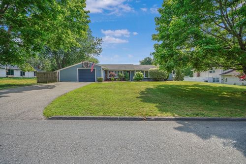 10 Topaz Ln, Dartmouth, MA, 02747-3524 | Card Image