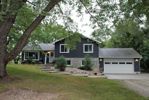 427 N Maple St, Janesville, IA, 50647-1021 | Card Image