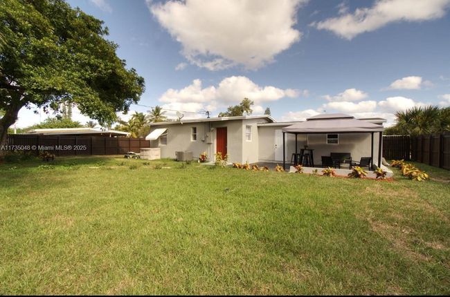4877 Ne 15 Th Ave, House other with 3 bedrooms, 2 bathrooms and null parking in Pompano Beach FL | Image 12