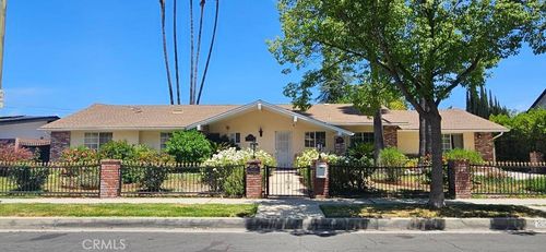 23511 Berdon St, Woodland Hills, CA, 91367-3005 | Card Image
