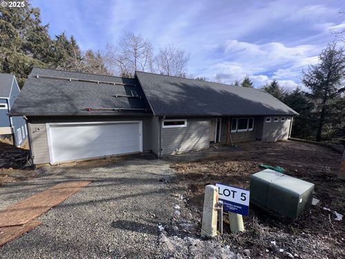 740 Monica Ct, Cannon Beach, OR, 97110-3261 | Card Image
