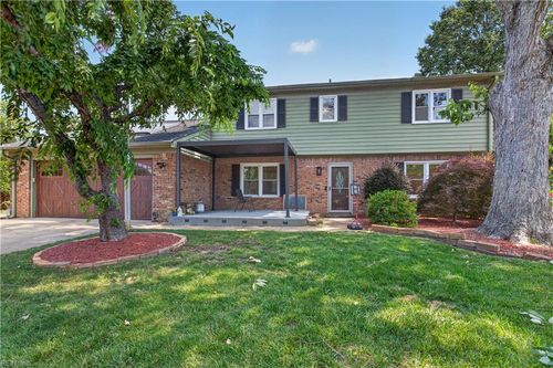 805 Sussex Ct, Virginia Beach, VA, 23464-3052 | Card Image
