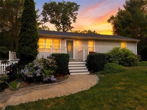 408 Gardiner Rd, Richmond, RI, 02892-1068 | Card Image