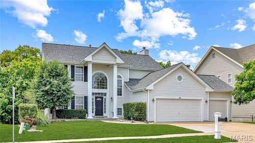 565 Vista Hills Ct, Eureka, MO, 63025-3605 | Card Image