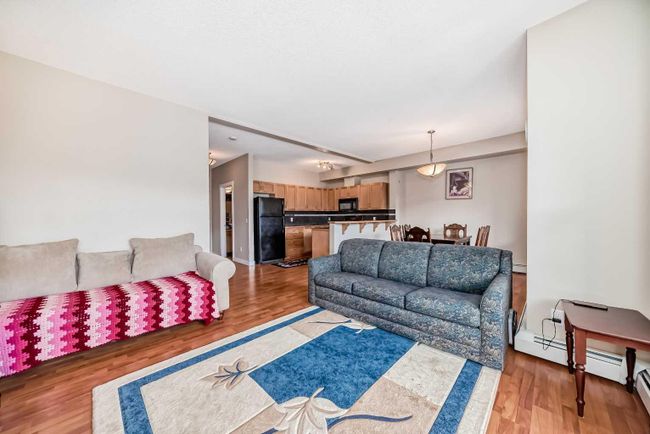 2214 - 211 Aspen Stone Boulevard Sw, Home with 2 bedrooms, 2 bathrooms and 1 parking in Calgary AB | Image 9