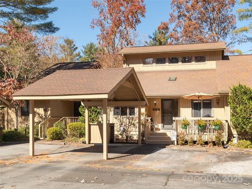 303 N Scarlet Oak Ln, Hendersonville, NC, 28791-2909 | Card Image