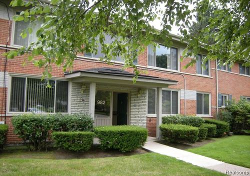 4-982 N Adams Rd, Birmingham, MI, 48009-5651 | Card Image