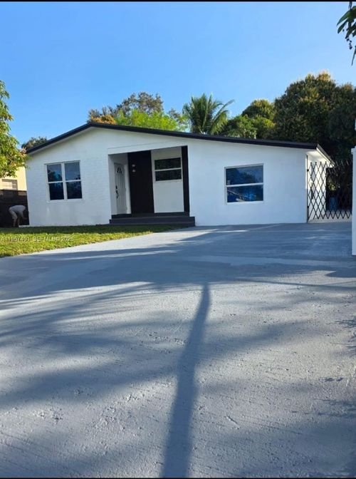 2600 Nw 108th St, Miami, FL, 33167-3442 | Card Image