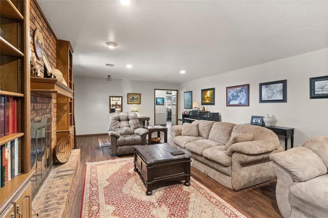 1421 E Quail Ave, House other with 3 bedrooms, 2 bathrooms and null parking in Weatherford OK | Image 6