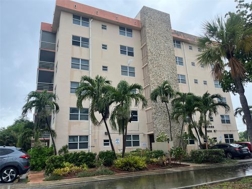 303-1830 Dixieanna St, Hollywood, FL, 33020 | Card Image