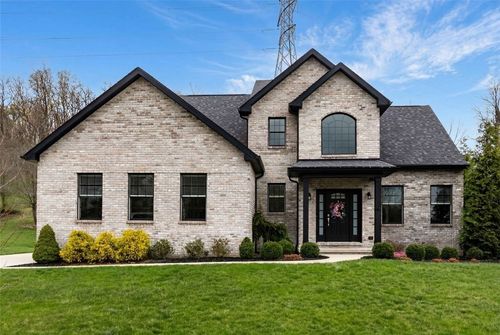 2547 Forest Brook Dr, Upper St. Clair, PA, 15241-2586 | Card Image