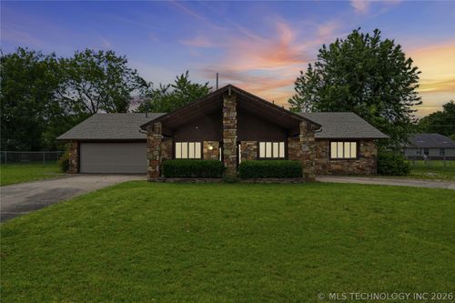 20938 E 35th Place S, Broken Arrow, OK, 74014 | Card Image