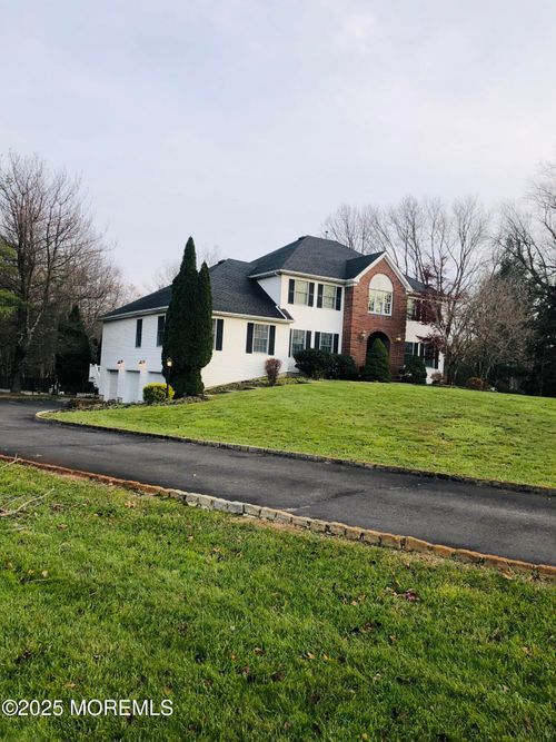 2 Steward Ct, Millstone Township, NJ, 08510-1529 | Card Image