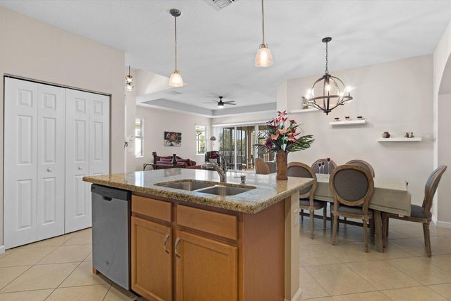 12802 Sw Lake Fern Cir, Condo with 2 bedrooms, 2 bathrooms and null parking in Port St. Lucie FL | Image 12
