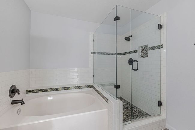 APT-1601 - 2450 Wickersham Ln, Condo with 2 bedrooms, 2 bathrooms and 3 parking in Austin TX | Image 30