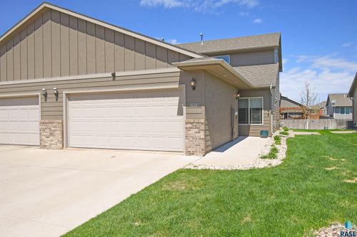 4424 W Shipton St, Sioux Falls, SD, 57108-6019 | Card Image