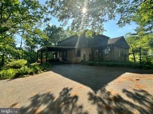 1482 Hilltop Road, Leesport, PA, 19533 | Card Image