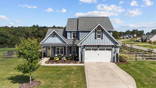 800 Warwick Ln, Carthage, NC, 28327-7718 | Card Image