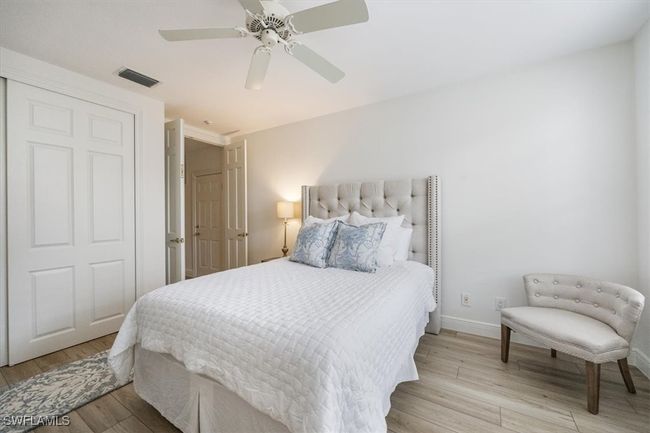 2205 - 233 Colonade Cir, Condo with 3 bedrooms, 4 bathrooms and null parking in NAPLES FL | Image 20