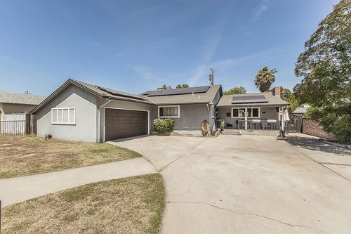 2937 E Willis Avenue, Fresno, CA, 93726 | Card Image