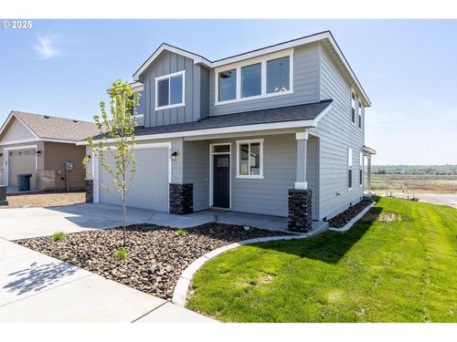 856 E Autumn Ave, Hermiston, OR, 97838-2264 | Card Image