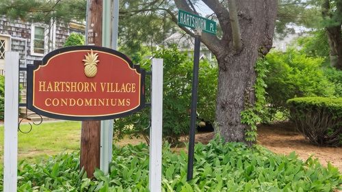 1-1 Hartshorn Pl, Walpole, MA, 02081 | Card Image