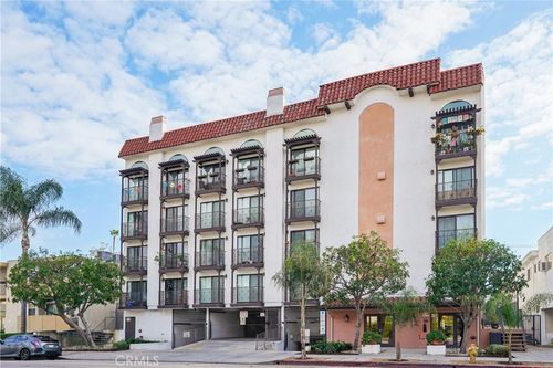 apt-106-11162 Camarillo St, West Toluca Lake, CA, 91602-3521 | Card Image