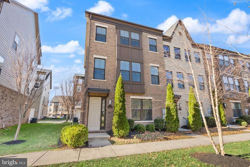 13650 Air And Space Museum Pkwy, HERNDON, VA, 20171-4192 | Card Image