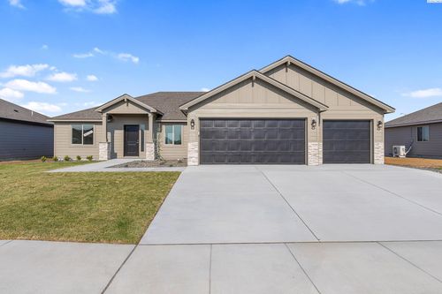 6809 Brooks Ave, Pasco, WA, 99301 | Card Image
