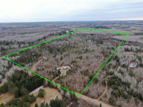 2285 Town Hall Rd, Merrill, WI, 54452-9596 | Card Image