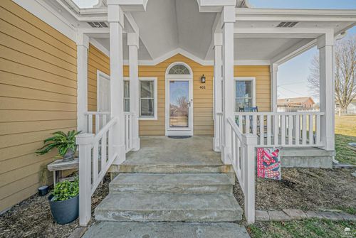 401 Dewey St, Solomon, KS, 67480-8312 | Card Image