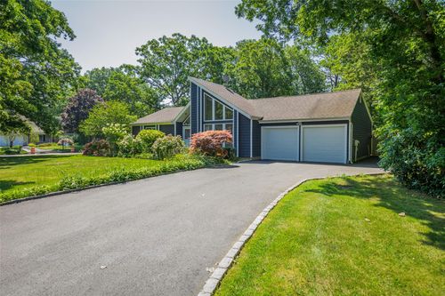 2 Guardian Ct, Mount Sinai, NY, 11766-2321 | Card Image