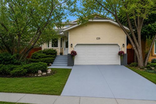 139 Shawnessy Dr Sw, Calgary, AB, T2Y1C7 | Card Image