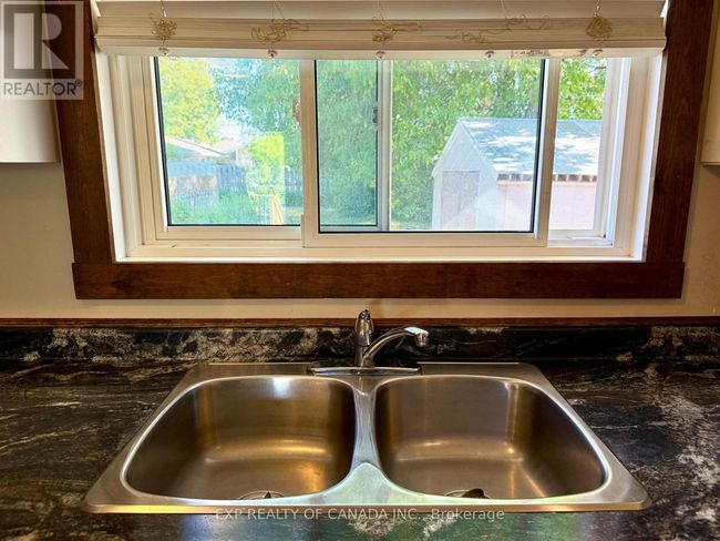 43 Crescent Ave, House other with 2 bedrooms, 1 bathrooms and 4 parking in Timmins ON | Image 11