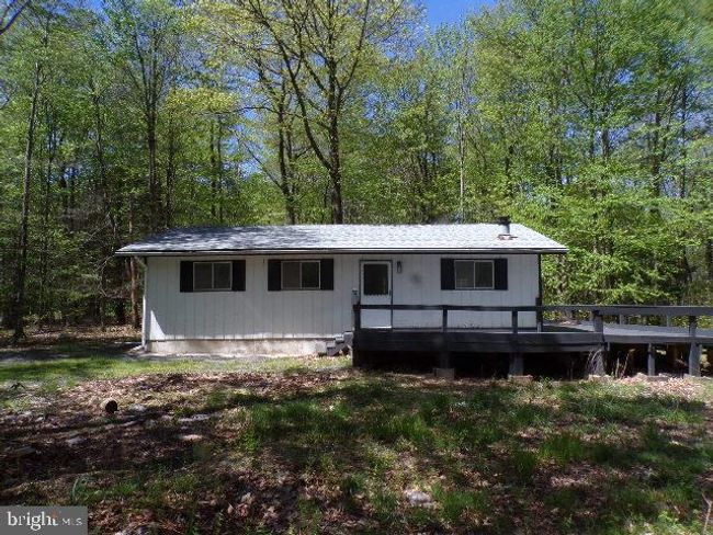 132 Beechnut Ln, House other with 3 bedrooms, 2 bathrooms and null parking in Canadensis PA | Image 4