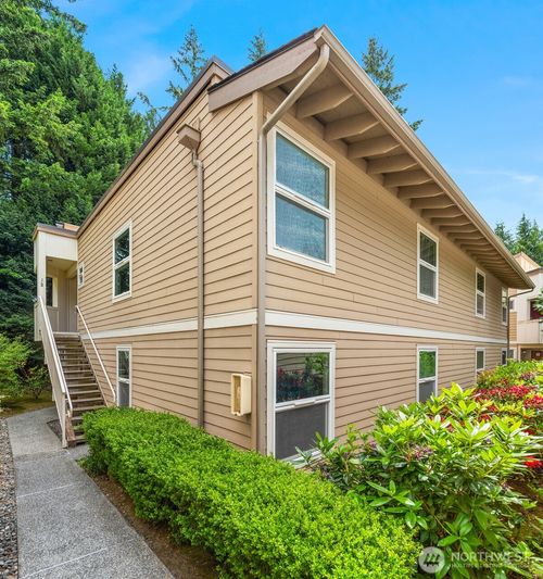 apt-j2-14615 Ne 40th St, Bellevue, WA, 98007-3306 | Card Image