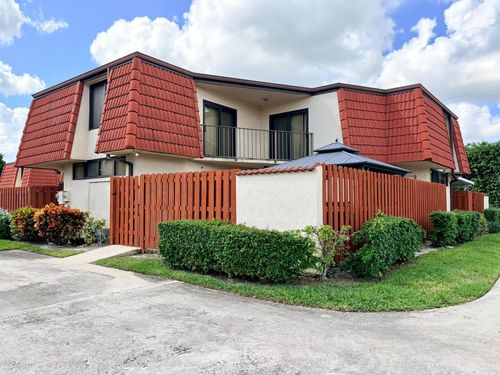 3870 Victoria Dr, West Palm Beach, FL, 33406-4926 | Card Image