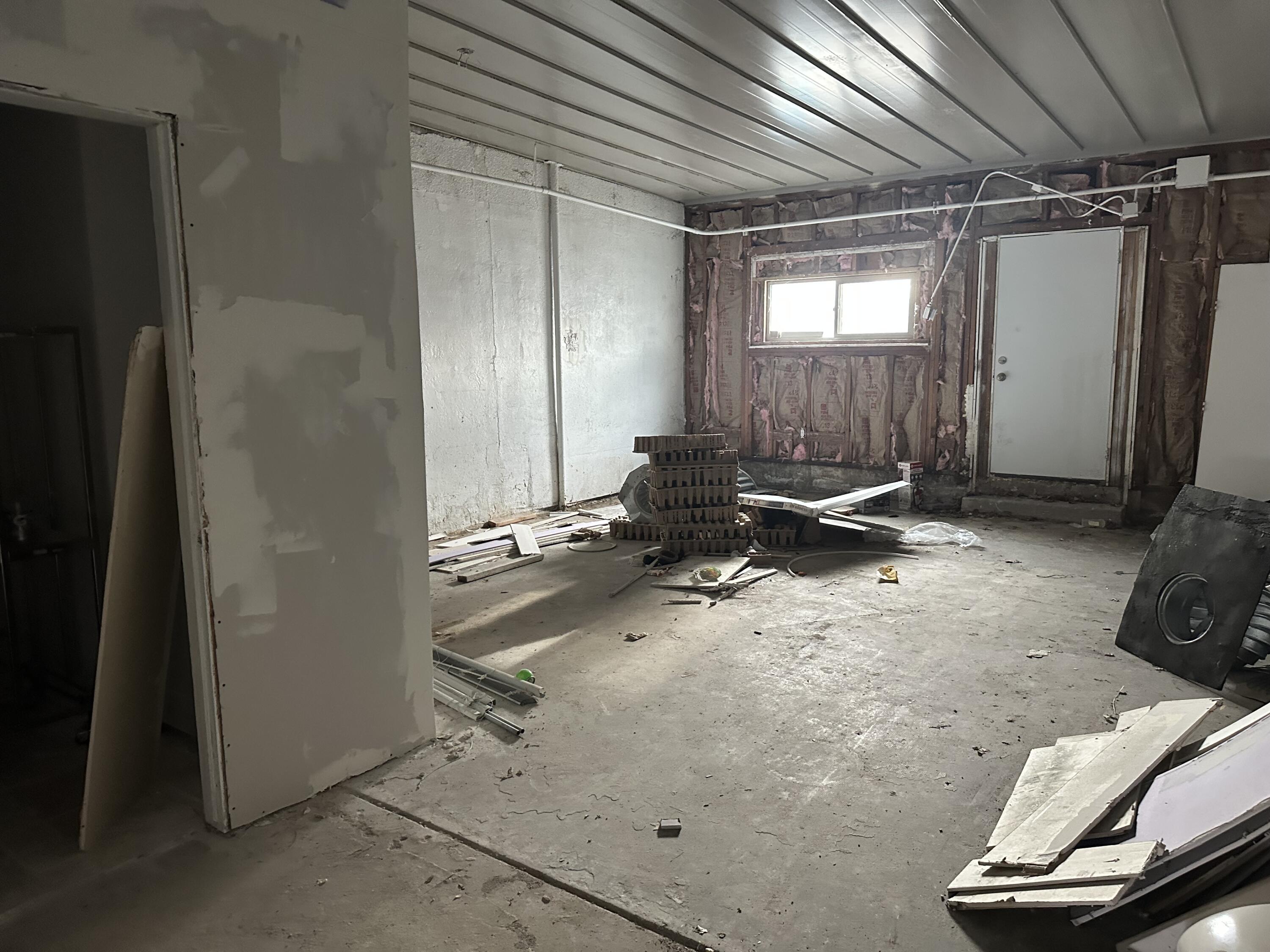 Commercial Sale in Anderson 4