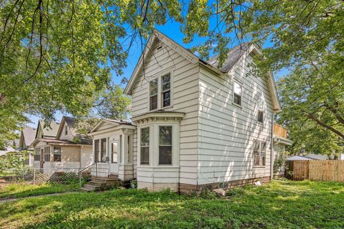 886 Edmund Ave, Saint Paul, MN, 55104-2620 | Card Image