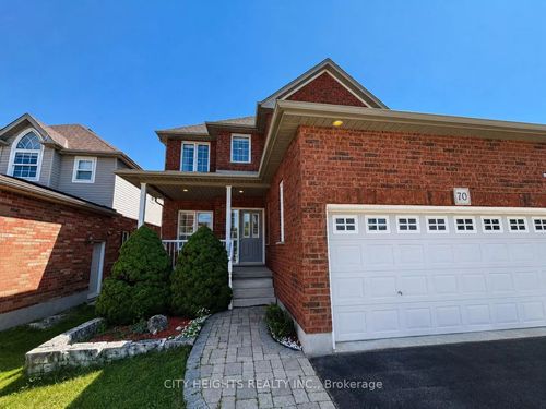 70 Doon Mills Dr, Kitchener, ON, N2P2S3 | Card Image