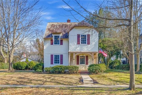 68 Hopkins St, Newport News, VA, 23601-4034 | Card Image