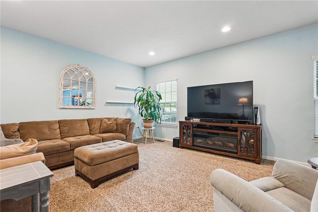 407 Isabella Ct, House other with 4 bedrooms, 3 bathrooms and 2 parking in Zelienople PA | Image 14