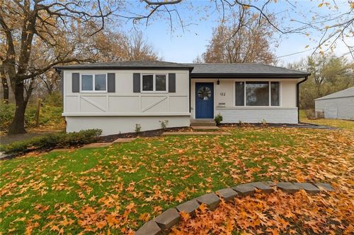 10206 W 88th Ter, Overland Park, KS, 66212-4612 | Card Image