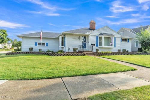 9416 Behrwald Ave, Brooklyn, OH, 44144-2632 | Card Image