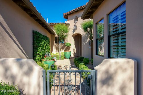 9190 E Hoverland Rd, Scottsdale, AZ, 85255-6803 | Card Image