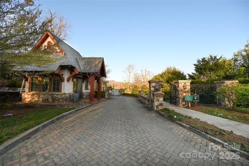 64 French Willow Dr, Asheville, NC, 28804-0033 | Card Image