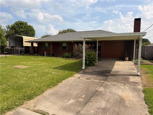 105 Kappa St, Belle Chasse, LA, 70037-1713 | Card Image