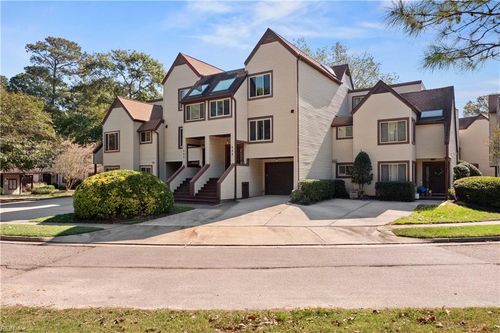 944-944 Virginia Ave, Virginia Beach, VA, 23451-4650 | Card Image