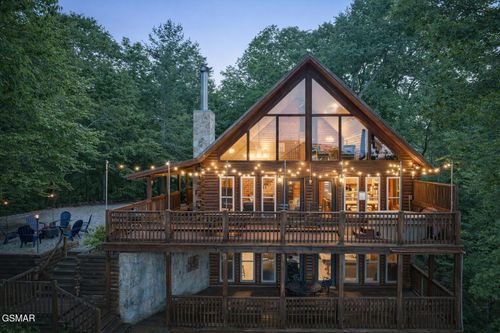531 Gatlin Dr, Gatlinburg, TN, 37738-5627 | Card Image